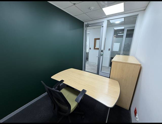 13M² SERVICED OFFICE TO LET IN BRAAMFONTEIN WERF